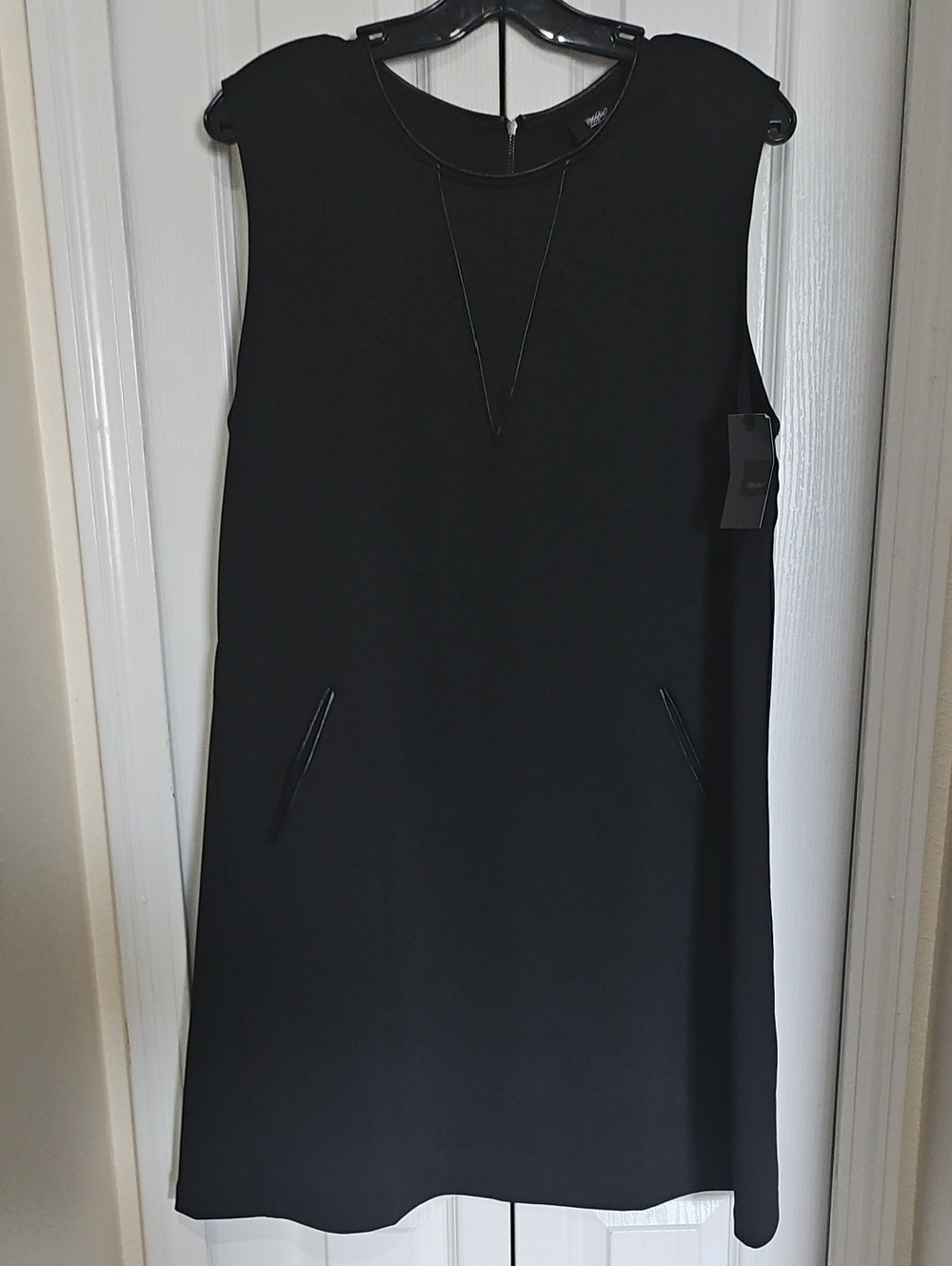 Women's Black Sleeveless Shift Dress - Unbranded